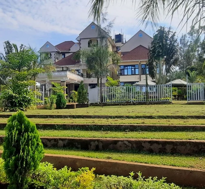 Equator Resort