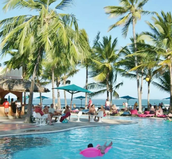 Pangolin Beach Hotel