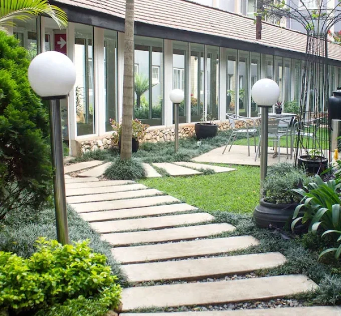 Upper Hill Country Lodge
