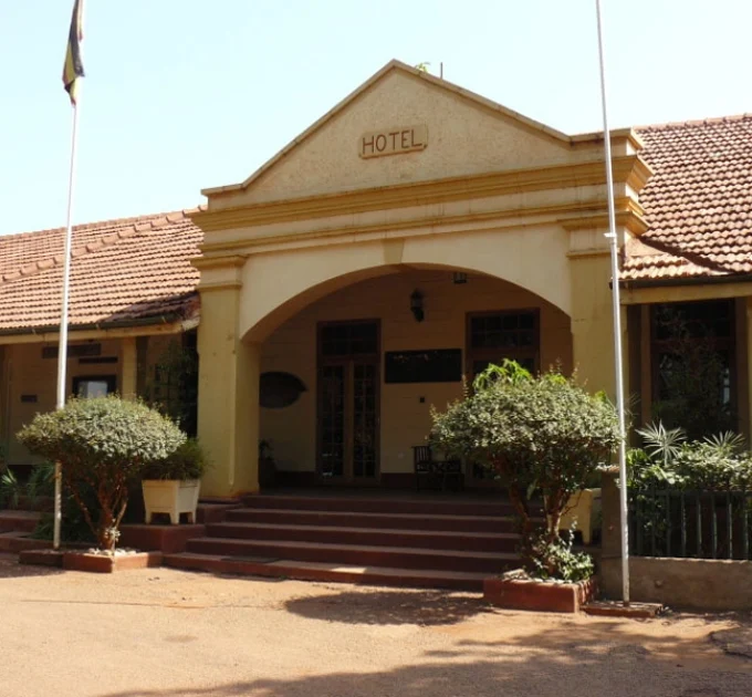 Safari Hotel